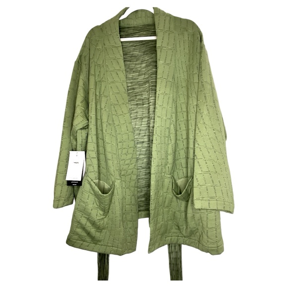 Nike Therma-FIT Luxe Yoga Reversible Wrap Jacket size 2X - Picture 6 of 11